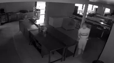 Kafeye giren hırsızlar sucuklu yumurta yapıp yedi!