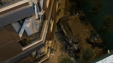 Balkonlara çarpan otomobil bahçeye uçtu!