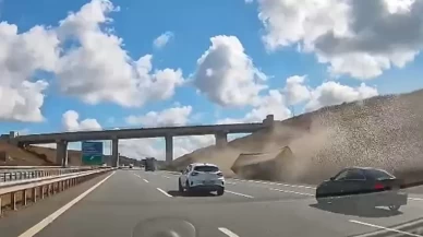 Arnavutköy’de seyir halindeki TIR’ın dorsesi koptu