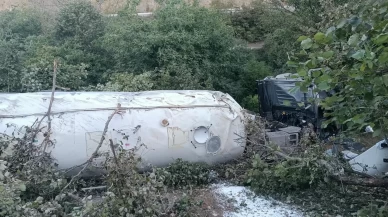 Bolu’da devrilen TIR’ın sürücüsü öldü, eşi yaralandı