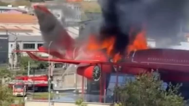 Kocaeli’de korkutan görüntü! Havacılık Bilim Merkezi’ndeki uçak yandı