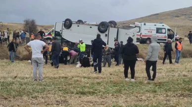 Afyonkarahisar Şuhut’ta midibüs şarampole devrild