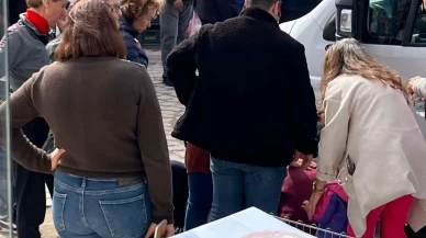 Gelibolu'da minibüs yayaya çarptı! Ayağı tekerleğin altında kaldı