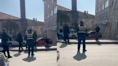 Elinde bıçakla bağıran şahıs polisi alarma geçirdi!