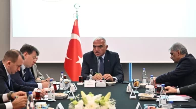 Bakan Ersoy, Antalya'da Rus diplomatlarla görüştü