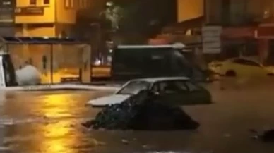 Yalova'da sel sularına kapılan vatandaş ve araç sürüklendi