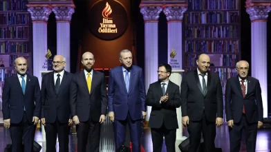 İlim Yayma Ödülleri sahiplerini buldu