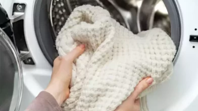 Yünlü kıyafetleri bu derecede yıkayan bin pişman oluyor