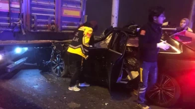 Kütahya’da feci kaza: Tıra arkadan çarpan otomobildeki 4 kişi hayatını kaybetti