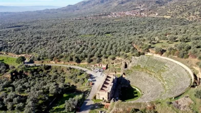 Nysa Antik Kenti'nde 1800 yıllık merdiven ortaya çıktı