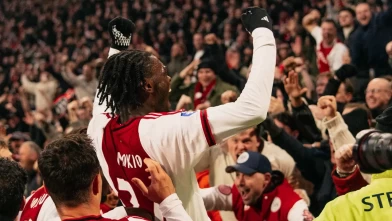 Ajax, De Klassieker’de Feyenoord’u iki golle devirdi