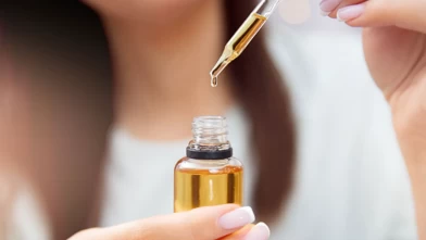 Jojoba yağı kirpiğe değince hacim ikiye katlanıyor!