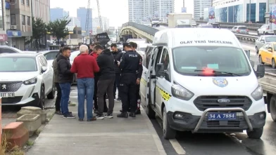 Bankadan yüklü miktarda para çeken kişinin çantasını gasbetmeye çalıştılar