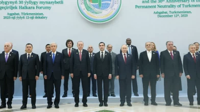 Cumhurbaşkanı Erdoğan, Aşkabat'ta aile fotoğrafı çekimine katıldı