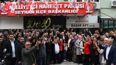 MHP Lideri Devlet Bahçeli’nin dik duruşu MHP’ye yoğun katılım getirdi
