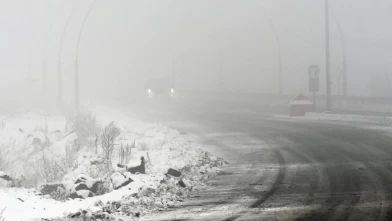 Yolda kalanlar paniğe kapıldı! Kar fırtınası sürücülere zor anlar yaşattı