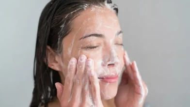 Sert peeling ve yüz yıkama hatalarının zararları