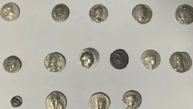 Kargoda Helenistik döneme ait 26 sikke ele geçirildi!