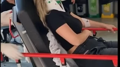 Genç şarkıcı Pınar Yıldız klip çekiminde attan düştü