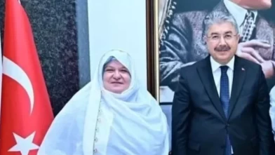 Kantarın topuzu kaçtı, savcılık affetmedi: Belediye başkanının kıyafetine saldıran İP'li isme şok gözaltı