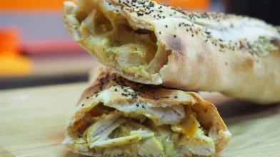 Ev usulü sıcacık tavuklu pide tarifi