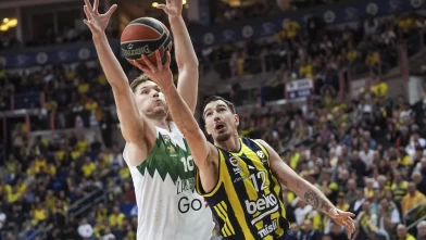 Fenerbahçe'de Nando De Colo sakatlandı
