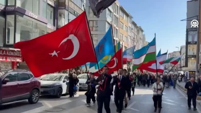 İstanbul’da Türk Dünyası rüzgarı! 14 farklı bölgeden 250 çocuk Kadıköy’ü renklendirdi