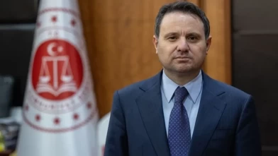 Bakan Gürlek’ten 27 Nisan mesajı: Vesayet ve darbe dönemleri tamamen geride kaldı