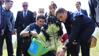 Düzce’de 'Devlet Bahçeli Hatıra Ormanı' için 200 fidan dikildi