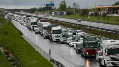 Bayram tatili başladı, yollar kilitlendi!