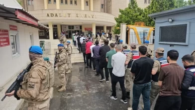 Askerlikten kaçmak için sahte rapor düzenleyen şebekeye darbe!