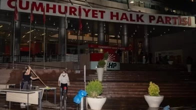 CHP Genel Merkezi’nde hareketli gece: Temizlik yapıldı