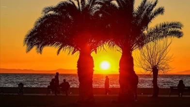 Meteoroloji'den hava durumu uyarısı: Sıcaklık 39 dereceyi görecek, sağanak geliyor