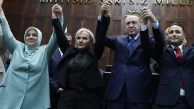 CHP’den istifa eden Nimet Özdemir AK Parti’ye katıldı!