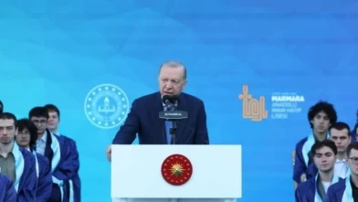 Cumhurbaşkanı Erdoğan torununun mezuniyet sevincine ortak oldu
