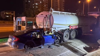 Adana'da TAG Otoyolu'nda feci kaza: Tankere çarpan otomobilin sürücüsü hayatını kaybetti