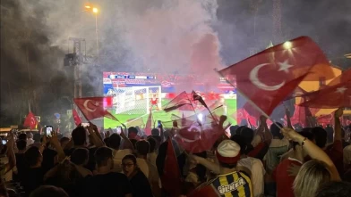 Milli Maç dev ekran İstanbul ve İzmir nerede? Avustralya Türkiye