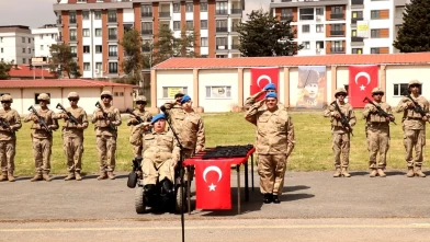 Kızının askerlik sorusuna üzülmüştü: Engelli babanın hayalini CİMER gerçekleştirdi