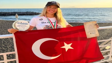Türk kızı İtalya'yı salladı! 9 saatte gelen zafer: Tarihi rekor kırıldı