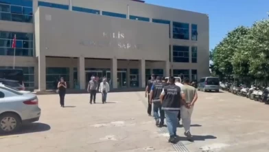 Emniyet güçlerinden 8 ayrı uyuşturucu operasyonu: 17 kişi gözaltına alındı