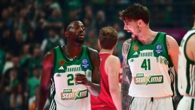 Ergin Ataman'ın Panathinaikos'u mucizeyi başardı! Seri son maça taşındı