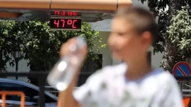 Antalya kavruluyor! Hissedilen sıcaklık 47 dereceye ulaştı, sokaklar boşaldı
