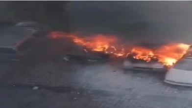 Bursa’da site bahçesinde facia: Alev alev yanan 3 otomobil kül oldu