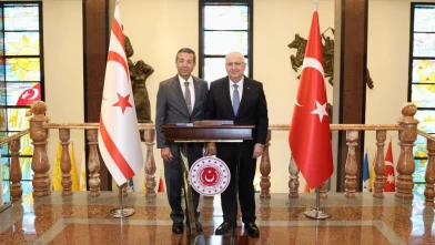 Milli Savunma Bakanı Güler, KKTC Dışişleri Bakanı Ertuğruloğlu ile bir araya geldi