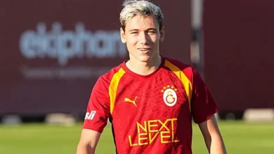 Rus futbolcu sarı-kırmızılılarla sahaya indi