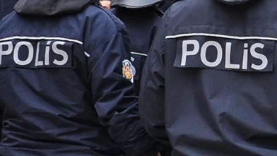 Ruhsatsız silahlar ve 4 sikke bulundu