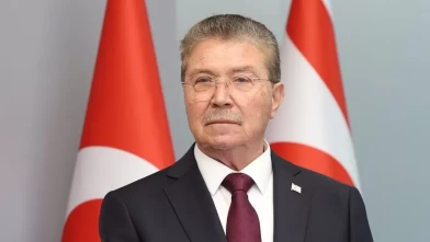 KKTC Başbakanı Ünal Üstel'den Rum Elam'a rest!