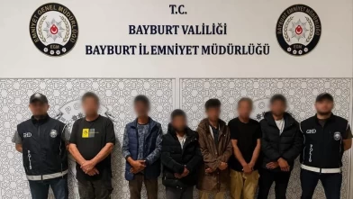 Bayburt’ta göçmen kaçakçılığına operasyon
