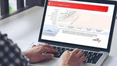 Resmi Gazete’de gece yarısı kararları! Hangi üniversite yönetmelikleri yürürlükten kaldırıldı?