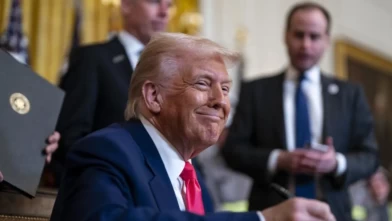 Trump, Venezuela'yı kara listeden çıkardı